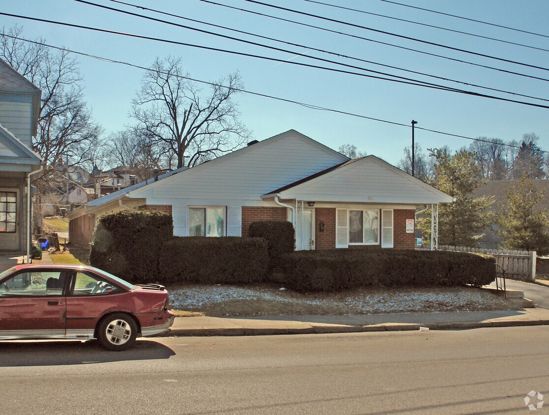 Building Photo - 716 Wyoming St