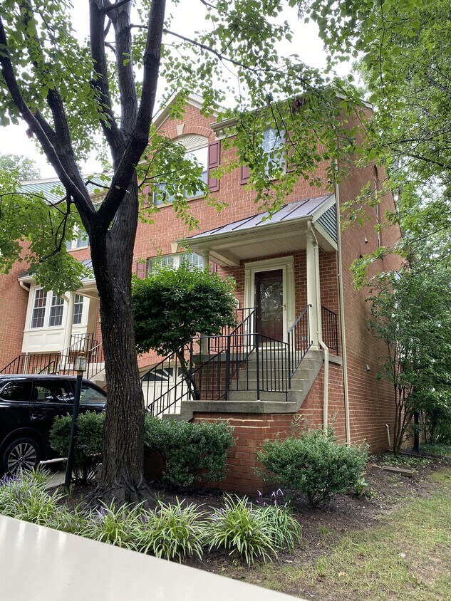 Foto principal - 1400 Park Garden Ln
