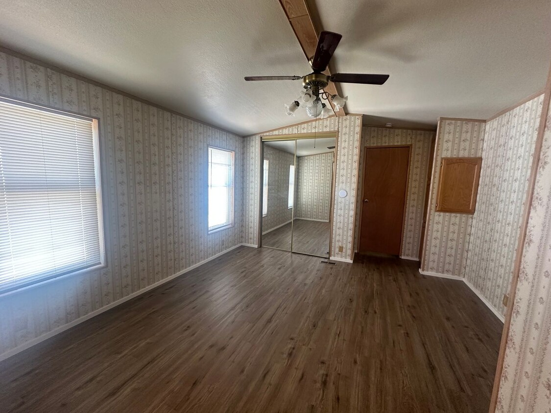 Primary Photo - 2 bedroom/ 2 bath manufactured home