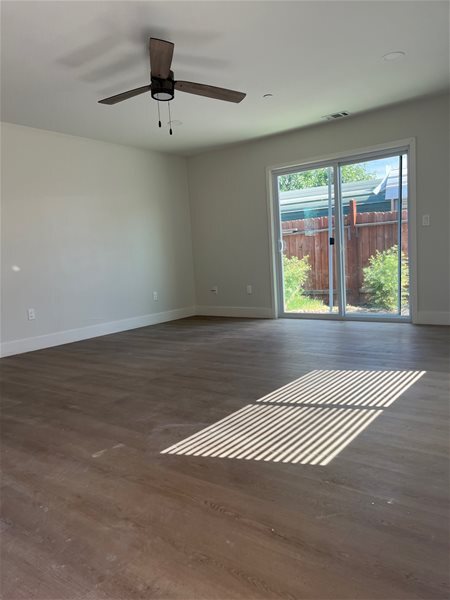 Foto del edificio - 1136 Grand Ave