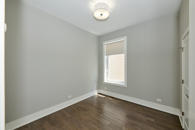 Dormitorio 1 - 1338 W Cullerton St