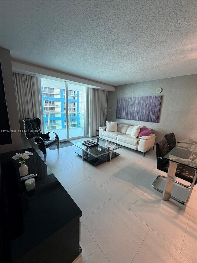 Foto del edificio - 2101 Brickell Ave