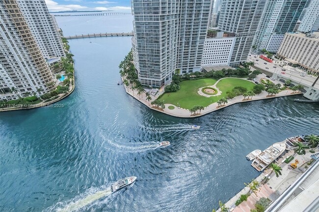 Building Photo - 300 Biscayne Blvd Way