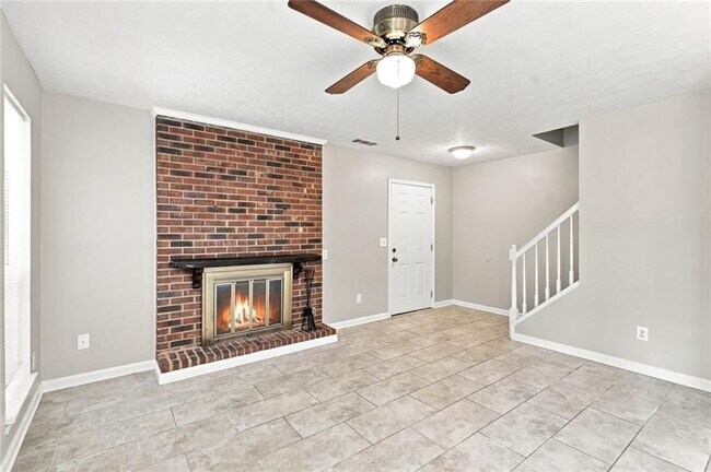 Building Photo - 5557 Clover Rise Ln