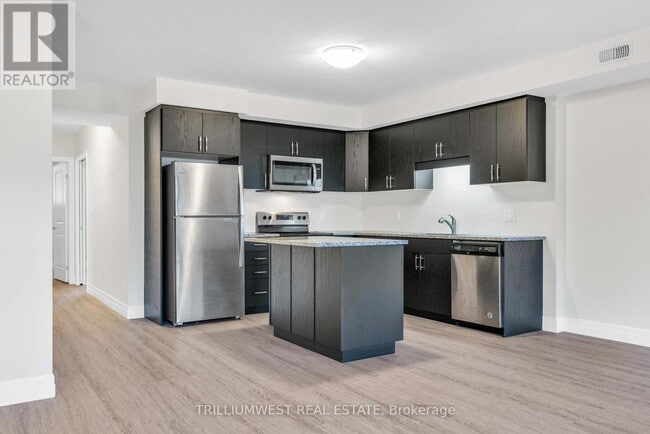 Building Photo - 168 Rochefort St.