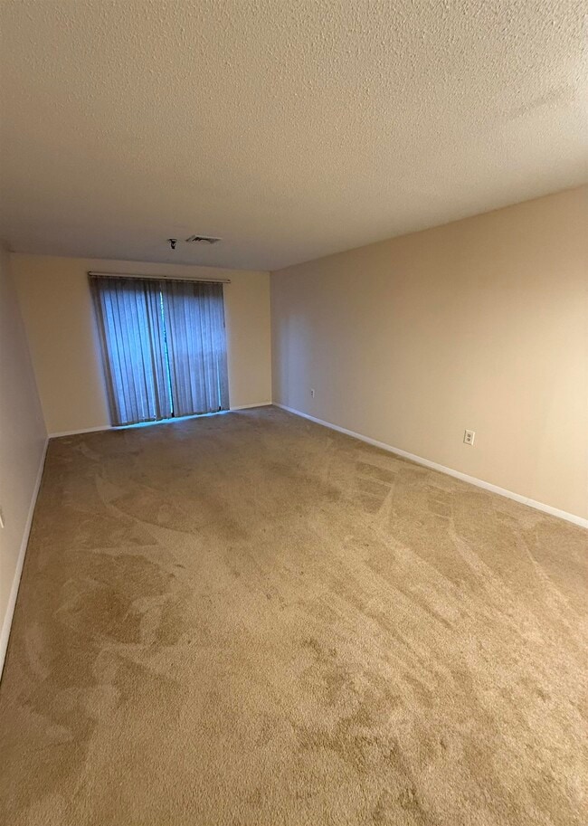 Foto del edificio - 425 Abbott Farm Ln