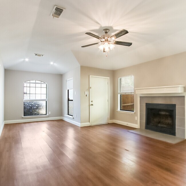 Building Photo - 2024 Wesley Dr