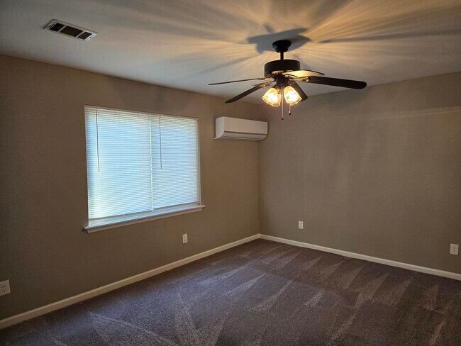 Foto del edificio - 3844 Creek Ct