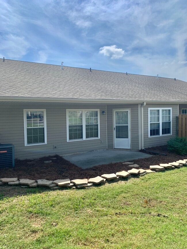 Foto del edificio - 8621 Flagstone Way