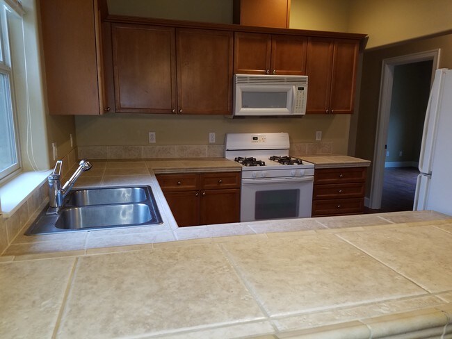 Building Photo - 61158 Kepler St