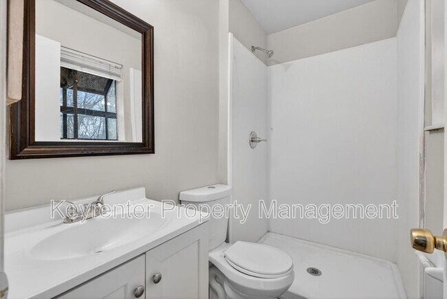 Building Photo - 12117 Castilon Ave