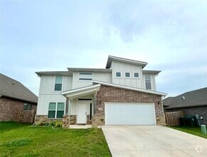 Building Photo - 2111 Periwinkle Pl