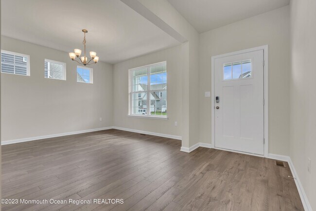 Building Photo - 27 Corliss Way