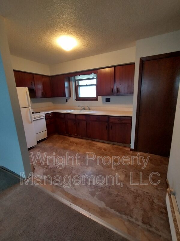 Building Photo - 1215 2nd St