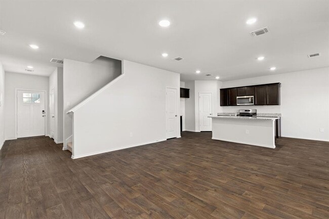 Building Photo - 164 Frogmore Lp