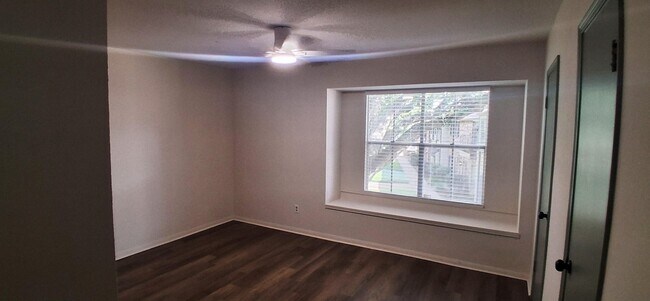 Foto del edificio - 14703 Barryknoll Ln