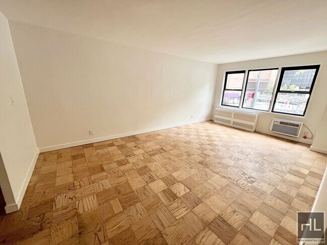 Foto del edificio - EAST 36 STREET