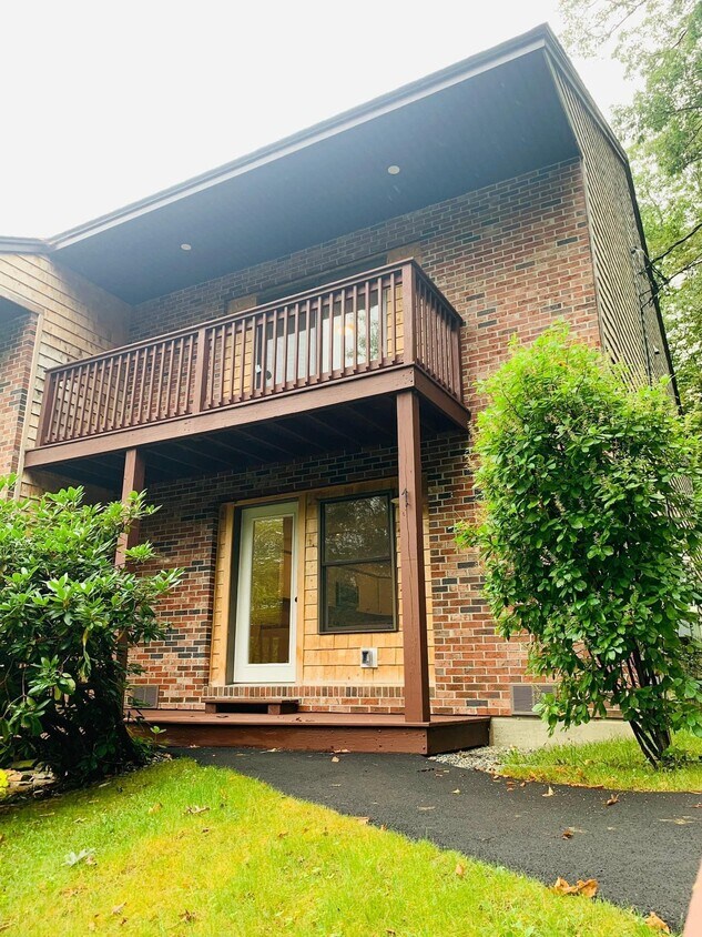 Primary Photo - 85 Smithfield Rd