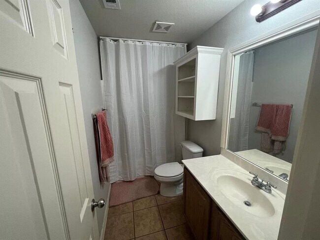 Building Photo - 2602 White Stallion Way