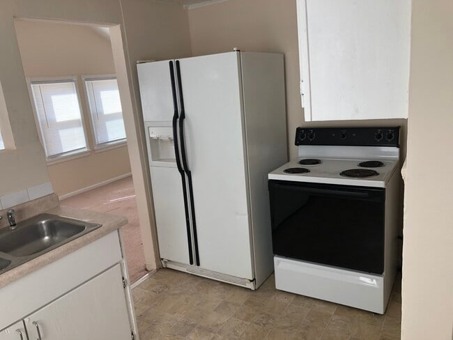 Building Photo - 46 Martinview Rd