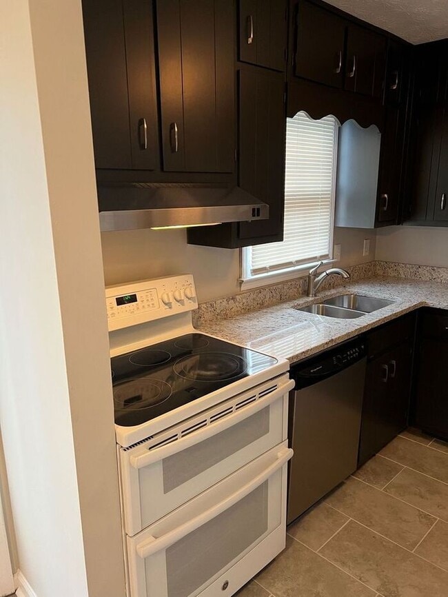 Building Photo - !!!WARNING: AVOID SCAMS CONFIRM RENTAL AT ...