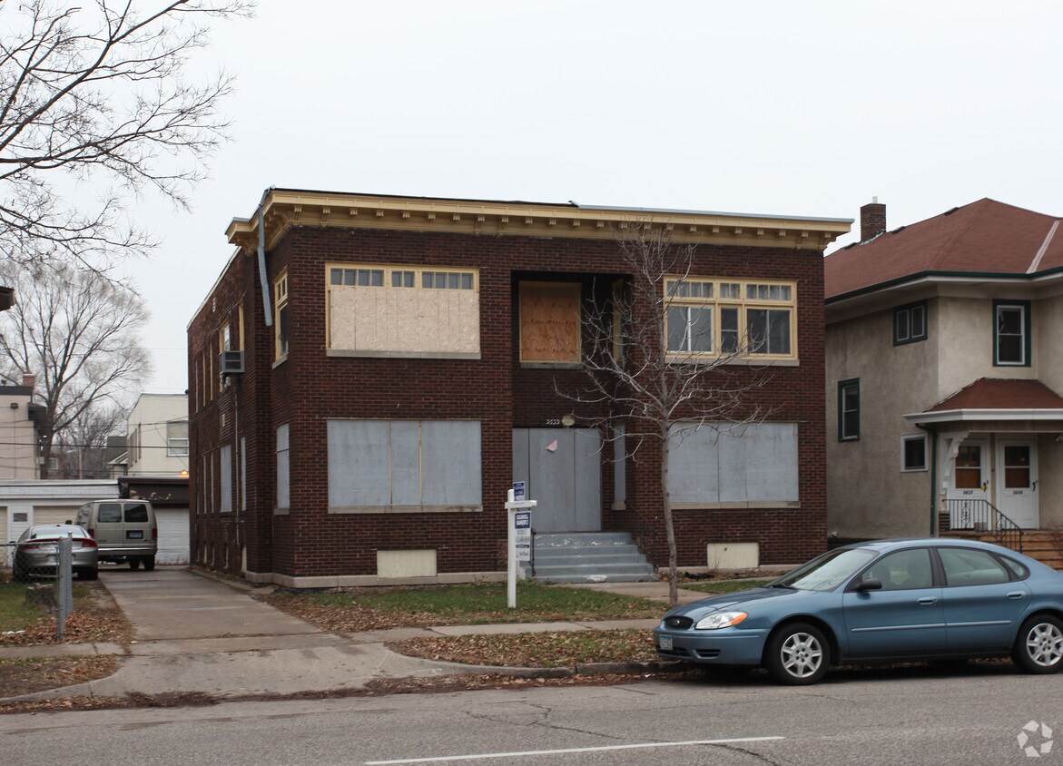 Primary Photo - 3633 Park Ave