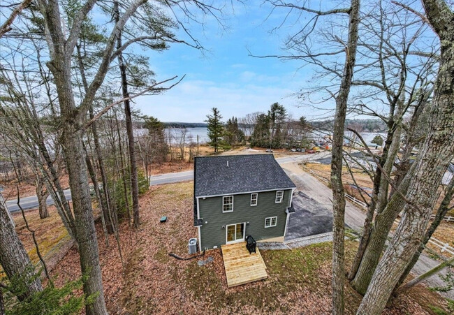 Building Photo - 4 Pinehurst Ave