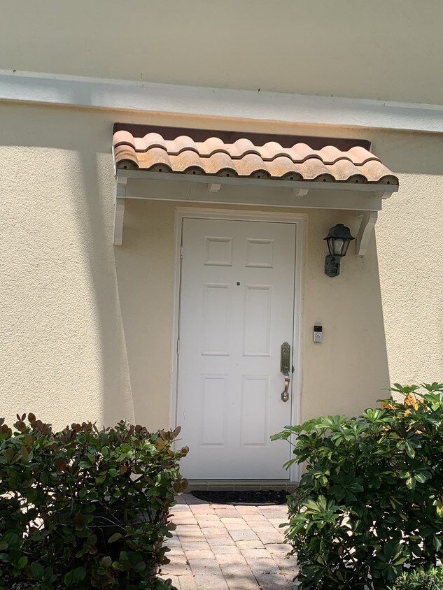 477 Capistrano Dr, Palm Beach Gardens, FL 33410 Townhome Rentals in