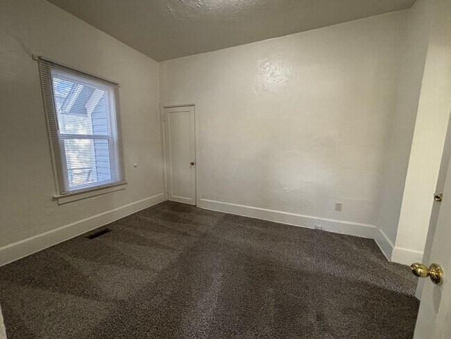 Foto del edificio - 1 Bedroom 1 Bathroom w/Office - Available ...