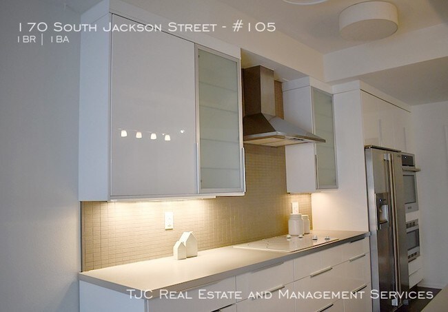 Foto del edificio - 170 S Jackson St