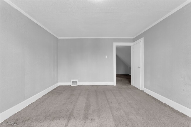 Foto del edificio - 2786 E 127th St