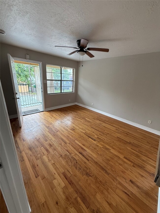 Building Photo - 7126 Vandeman St