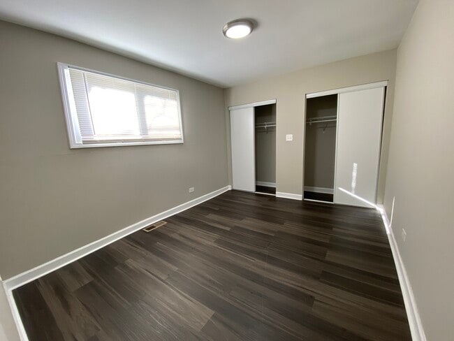 Building Photo - 14640 Spaulding Ave