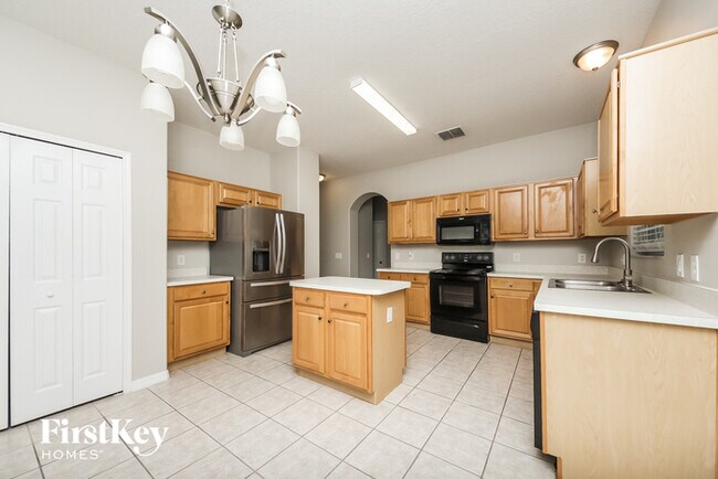 Foto del edificio - 1506 Nestlewood Trail