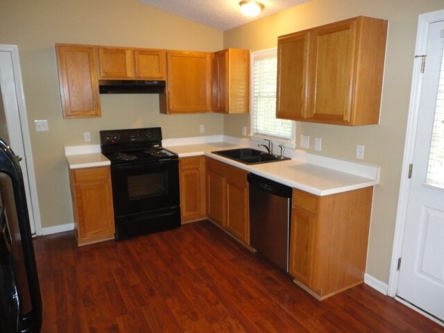 Foto del edificio - 933 Magnolia Ridge Way