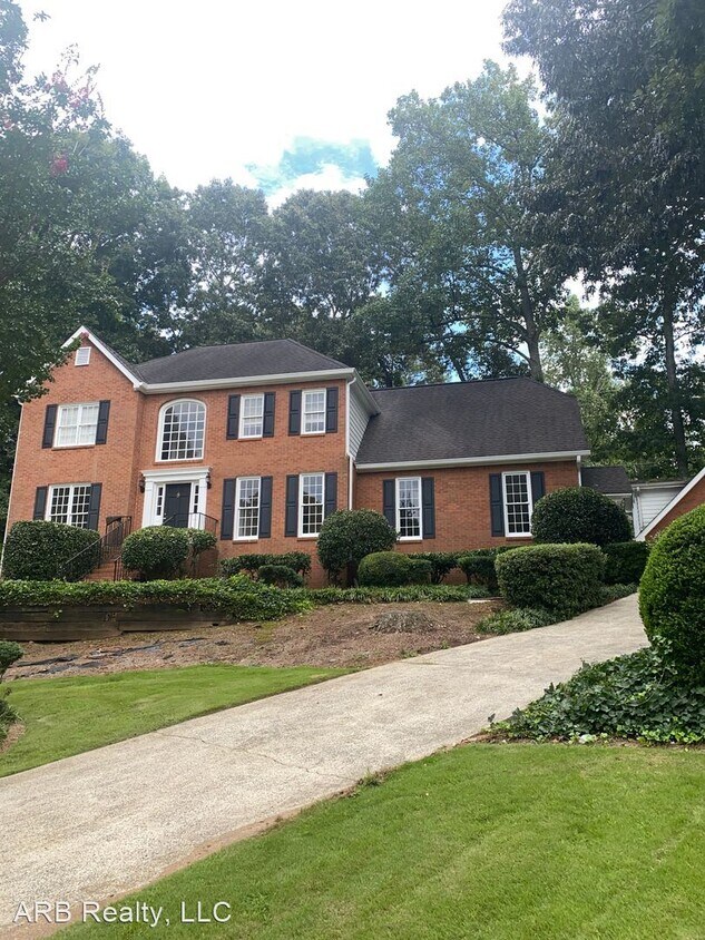 Primary Photo - 4 br, 2.5 bath House - 3626 Robinson Walk ...