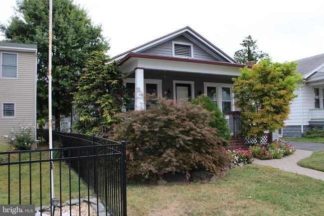 Building Photo - 655 Otsego St