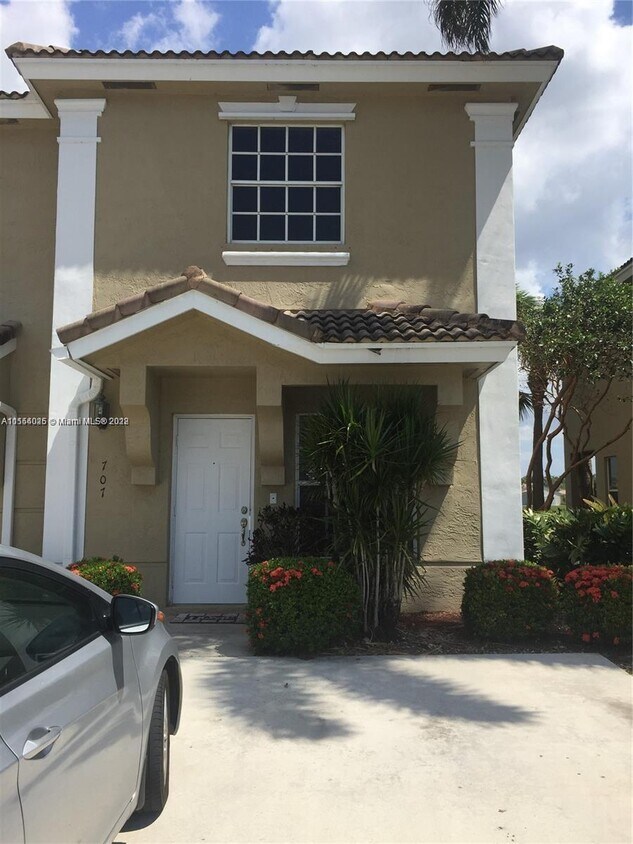 707 SW 122nd Ave 707 Pembroke Pines Fl 33025 - 707 SW 122nd Ave  707 Pembroke Pines Fl 33025