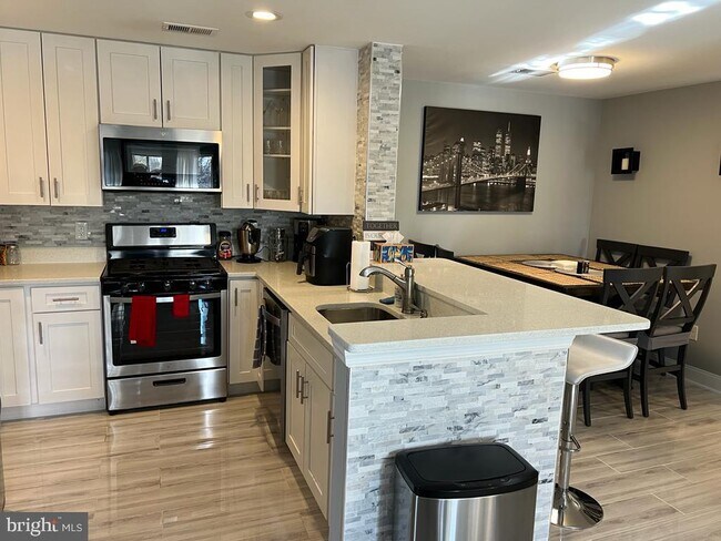 Foto del edificio - 1060 Gardenview Loop
