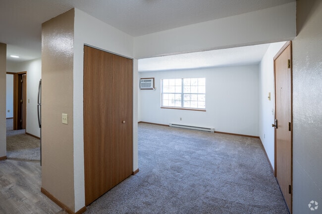 2BR, 1BA - 740SF - Dining Room - Westbrook Apartments
