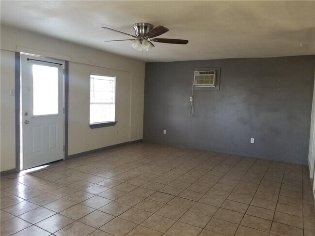 Building Photo - 11400 Austex Acres Ln