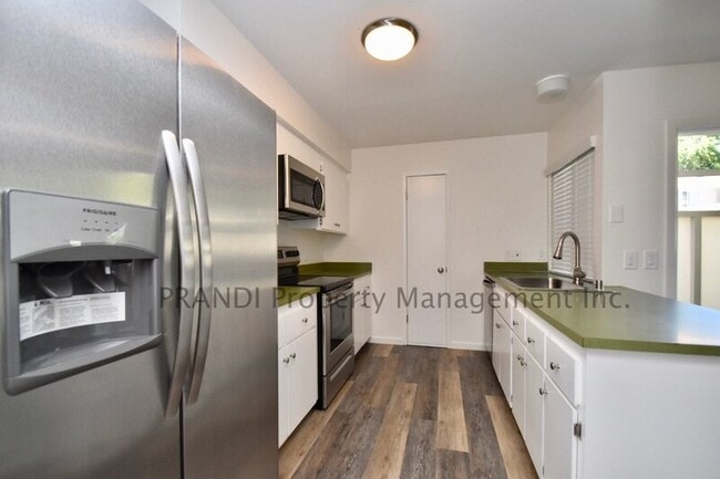 Building Photo - 110A Oliva Ct