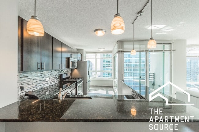 Photo - 345 E Ohio St Apartment