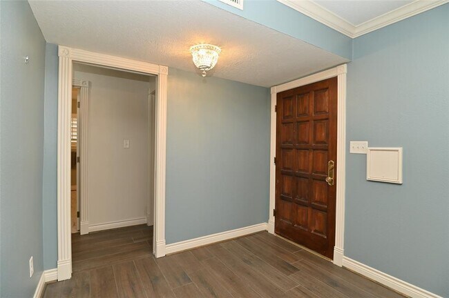 Foto del edificio - 4062 Falkirk Ln
