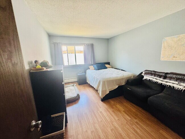 Foto del edificio - Charming 2-Bed Townhouse in St. Louis Park - Your Cozy Home Awaits!