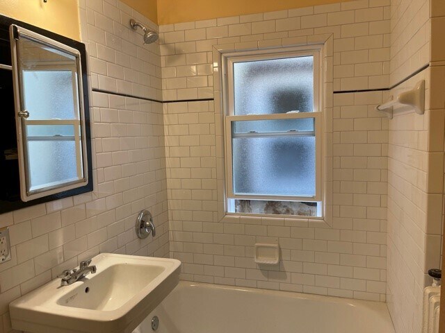 Foto del edificio - The Danbury