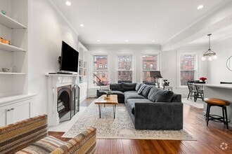 Building Photo - 461 Beacon St
