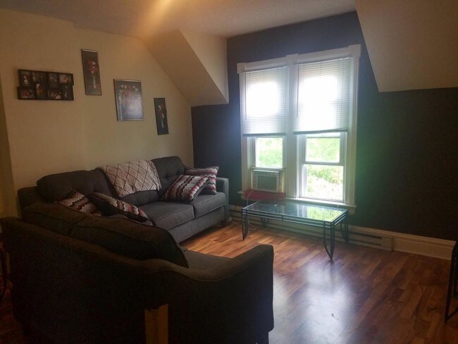 Foto del edificio - 409 Lafond Avenue Apt #2