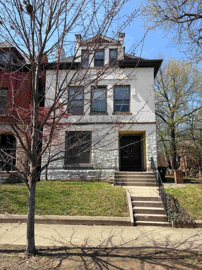 Photo - 1702 S 2nd St Apartment