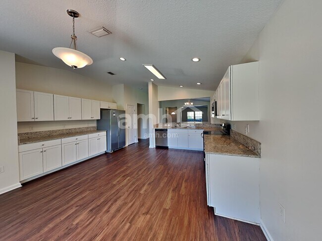 Foto del edificio - 3071 Bent Bow Ln